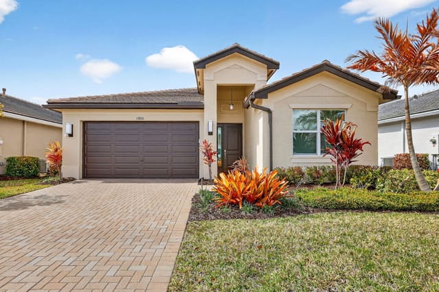 11800 SW Silverlake Falls Drive, sold in Riverland, Port St Lucie, FL