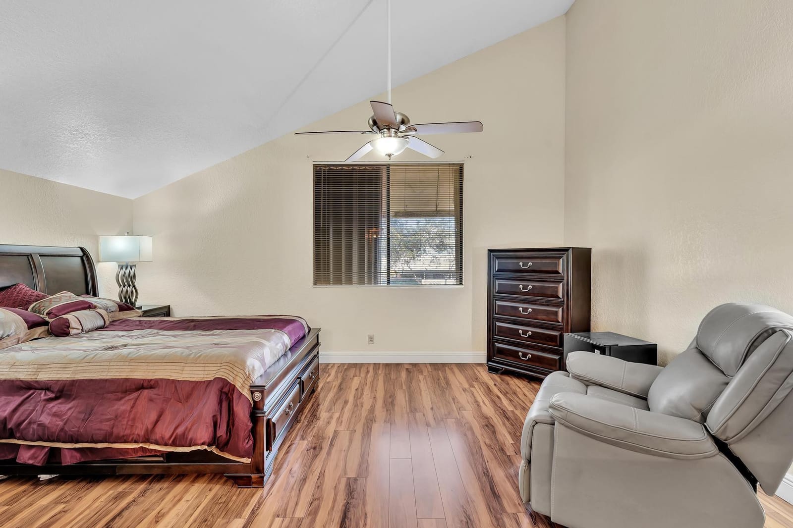10240 NW 33rd Place — photo 10