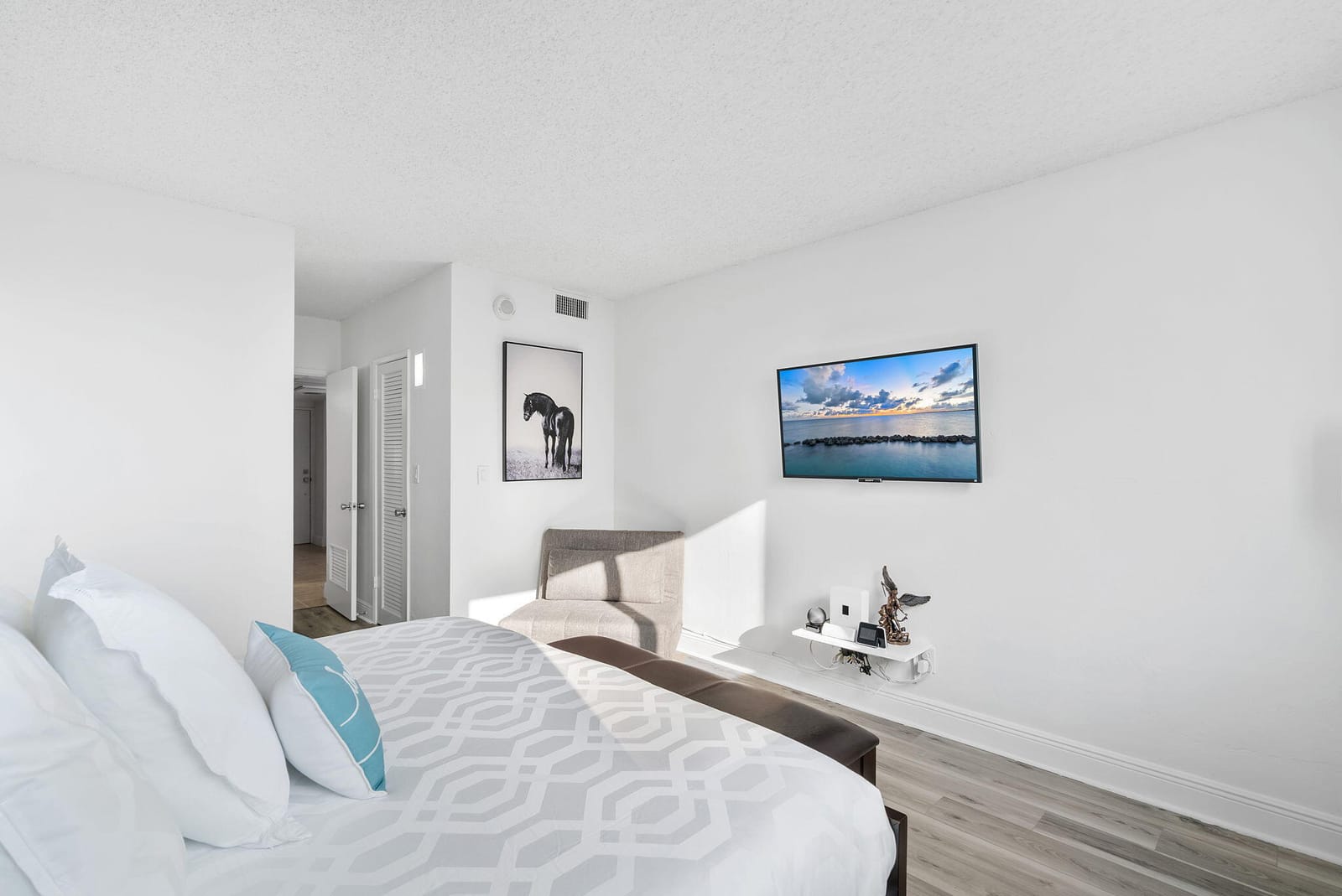 19380 Collins Avenue 523 — photo 9