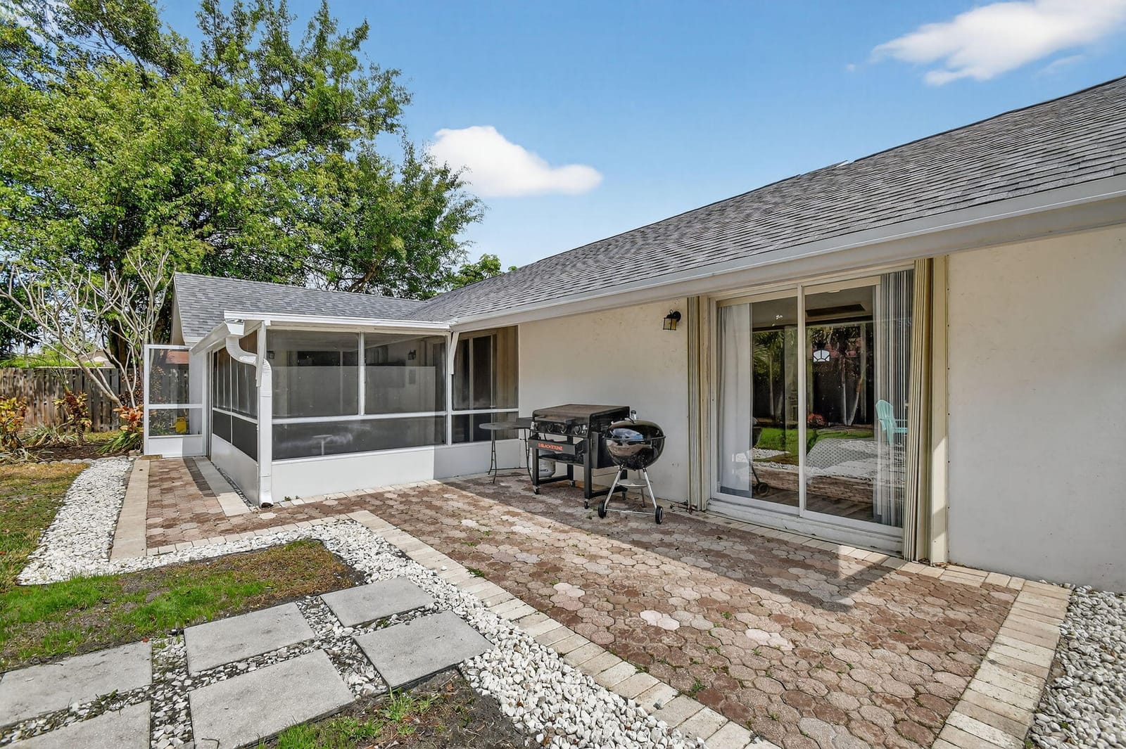 8186 Chatuga Court, Lake Worth, FL 33467 photo 2