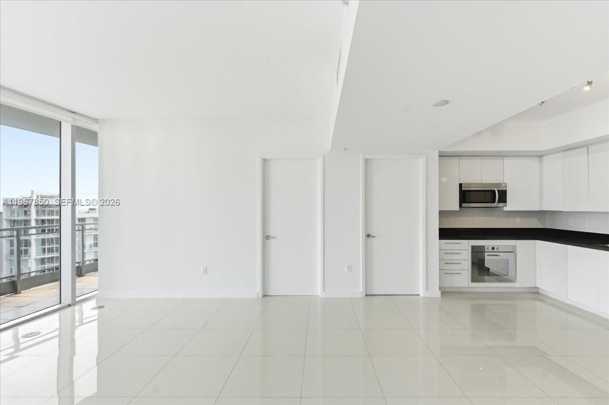 92 SW 3rd Street 3804, Miami, FL 33130 - photo 1 of 30
