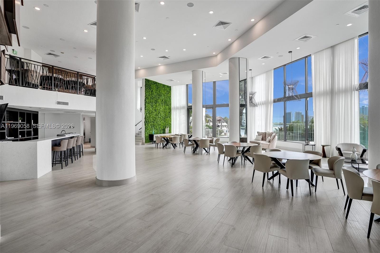 1000 W Island Boulevard 2909, Aventura, FL 33160 photo 15