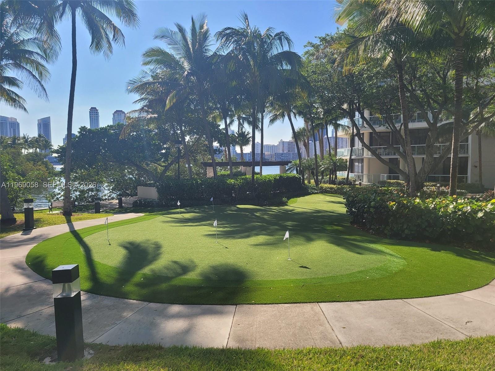 1000 W Island Boulevard 2909, Aventura, FL 33160 photo 19