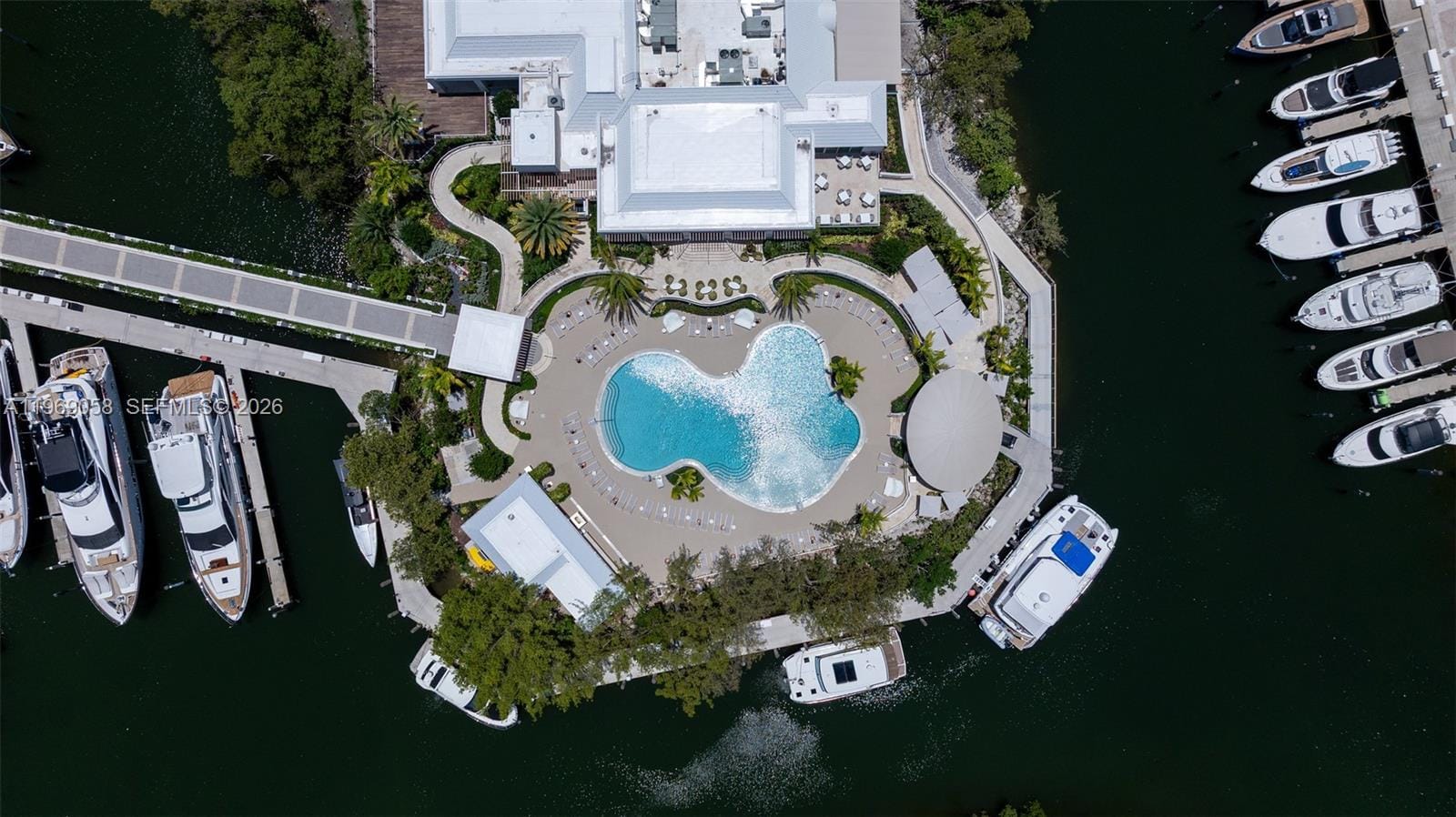 1000 W Island Boulevard 2909, Aventura, FL 33160 photo 29
