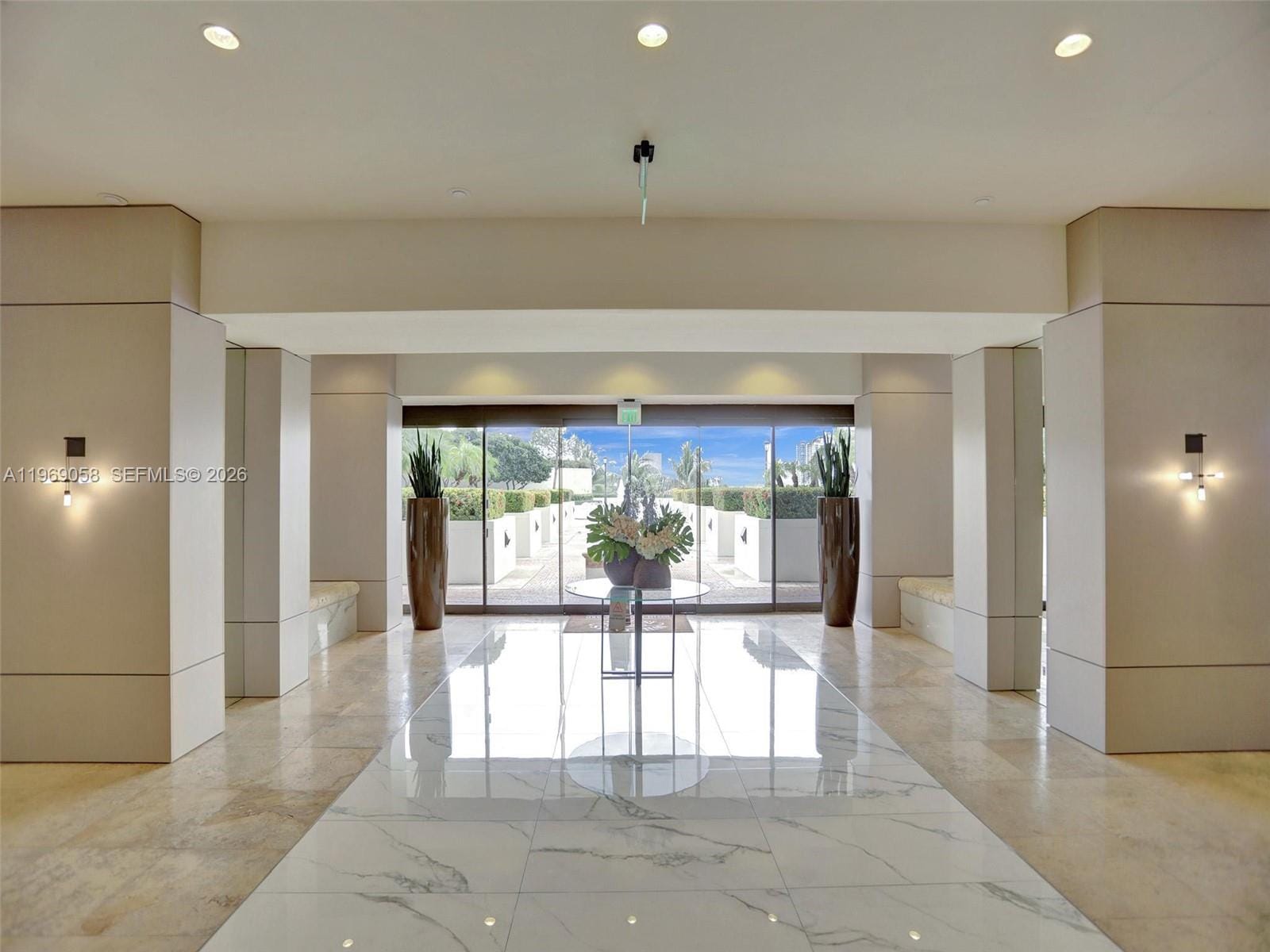 1000 W Island Boulevard 2909, Aventura, FL 33160 photo 10