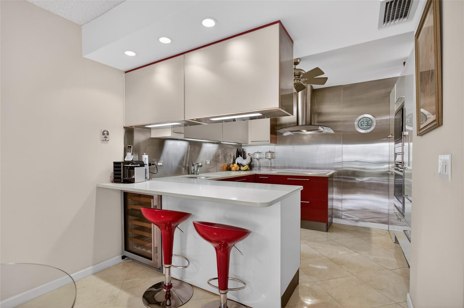 9001 Jacaranda Lane 201 — photo 4