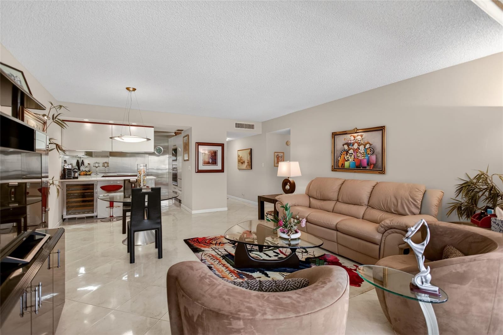 9001 Jacaranda Lane 201 — photo 6