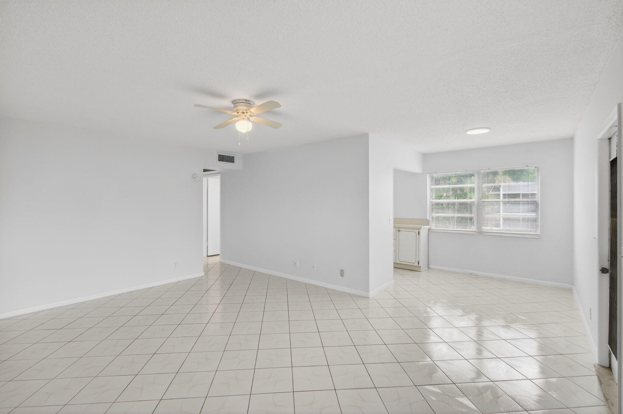 360 Fanshaw I — photo 2