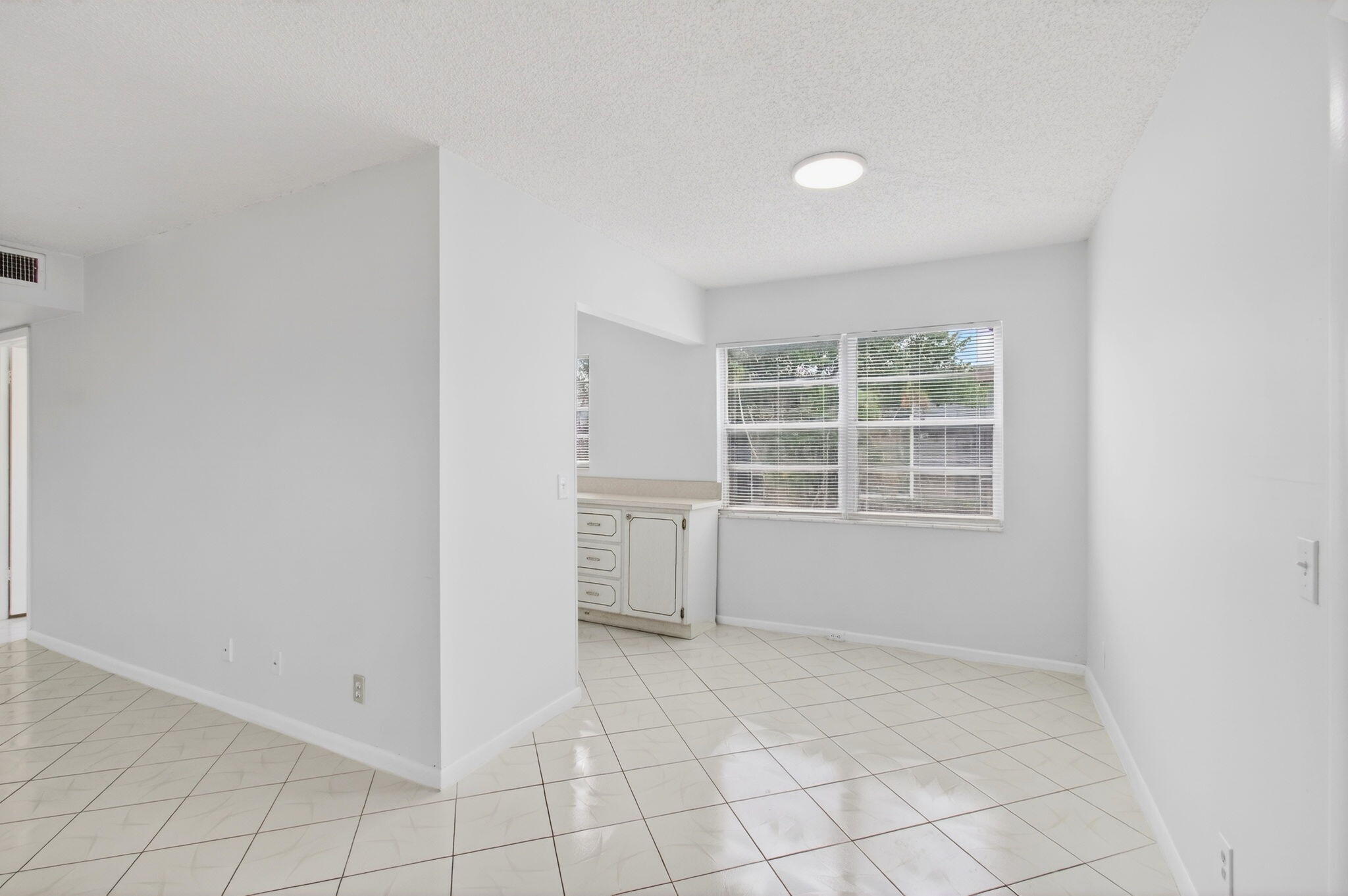 360 Fanshaw I — photo 12
