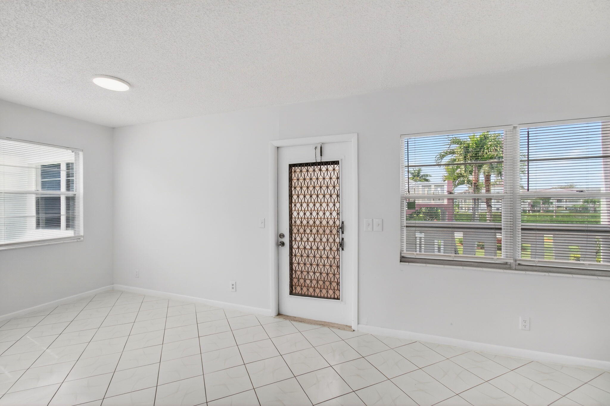 360 Fanshaw I — photo 9