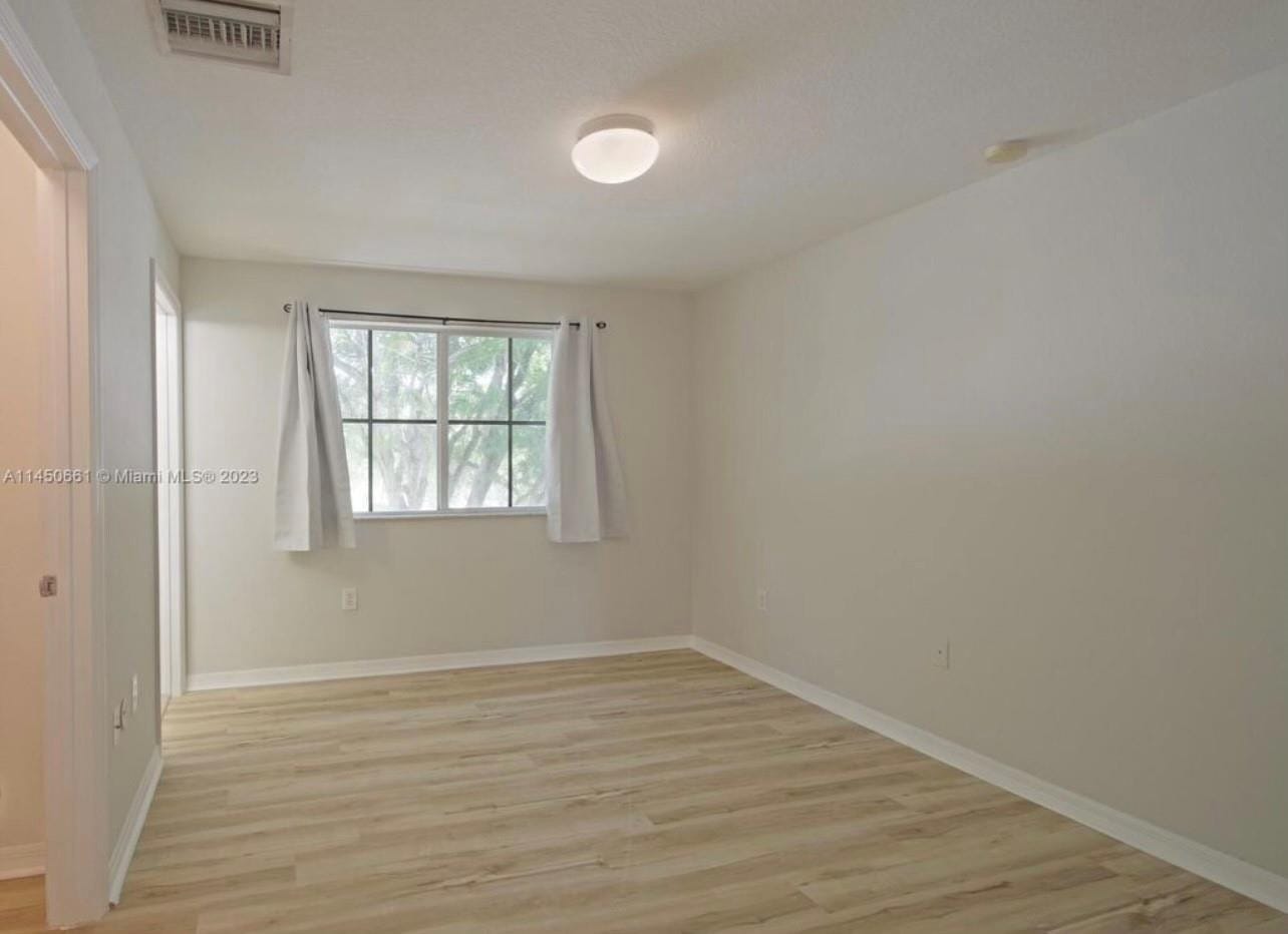 6030 SW 19th Place — photo 5
