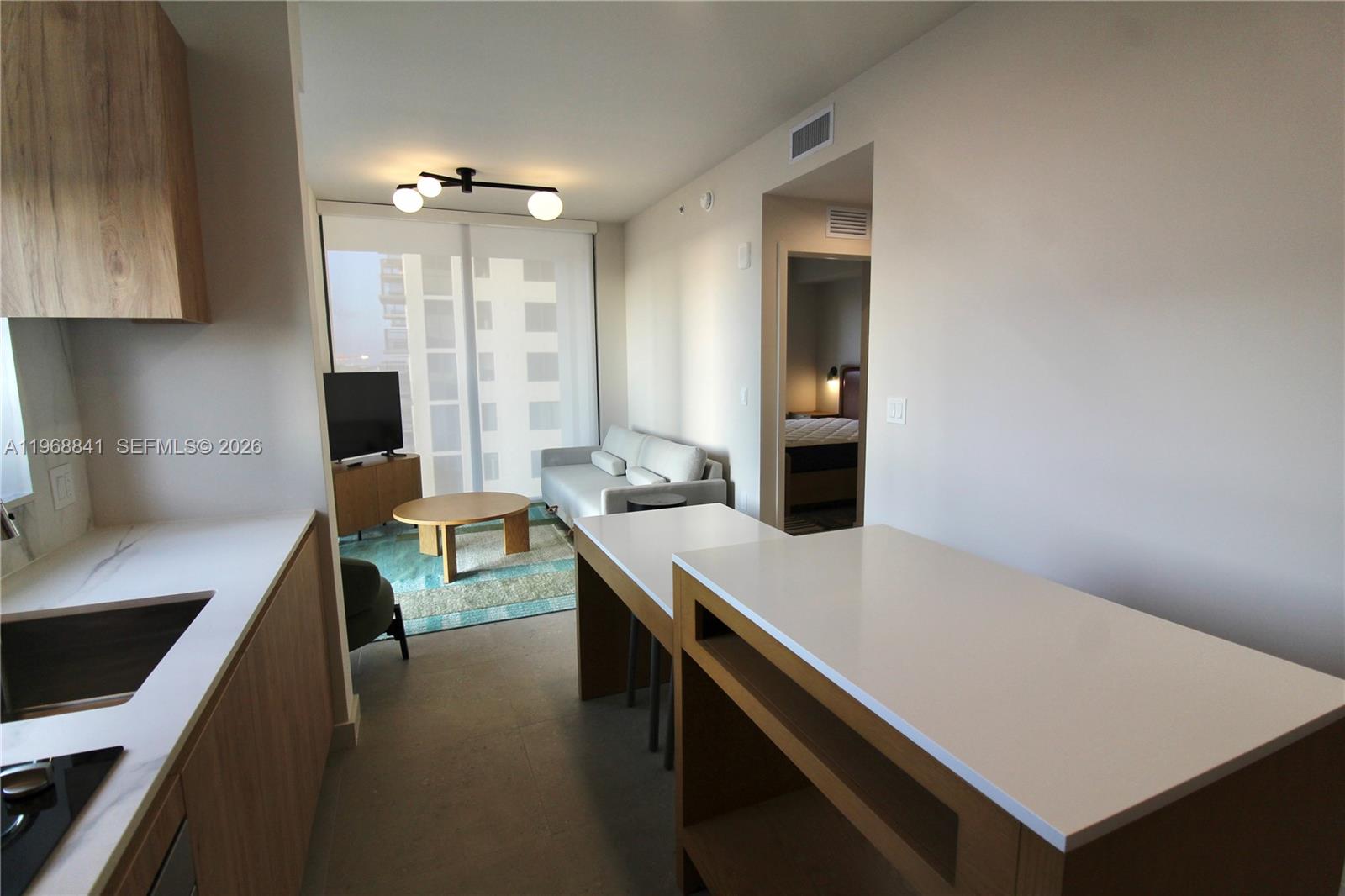 11 NE 6 Street 2114, Miami, FL 33132, Miami