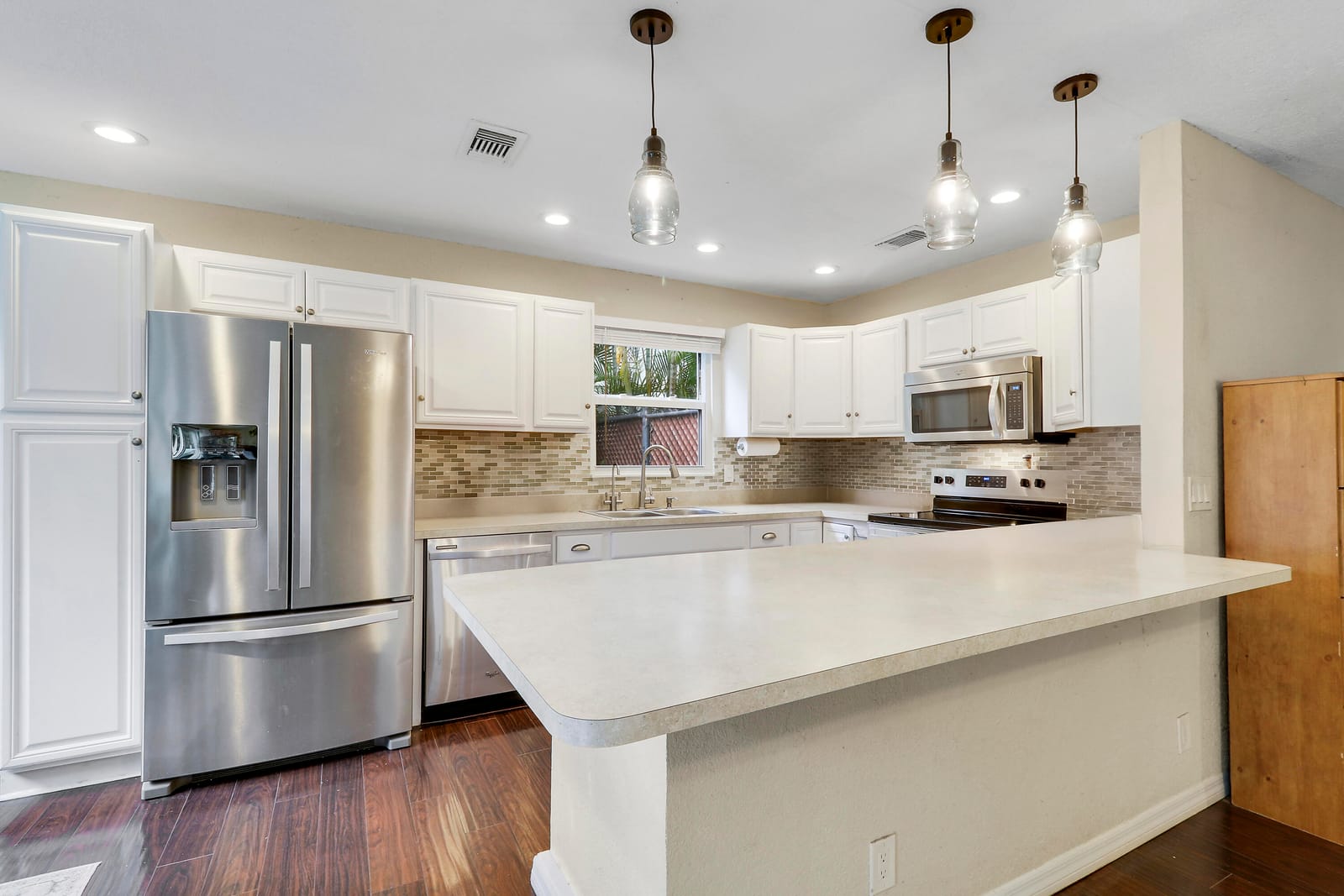 124 Rosewood Circle — photo 4