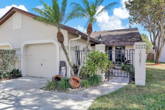 10281 SW 137th Place, sold in Valencia Townhomes, Miami, FL