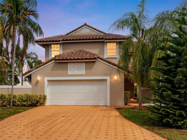 10465 NW 46th Street, sold in Doral Dunes 1st Addn, Doral, FL