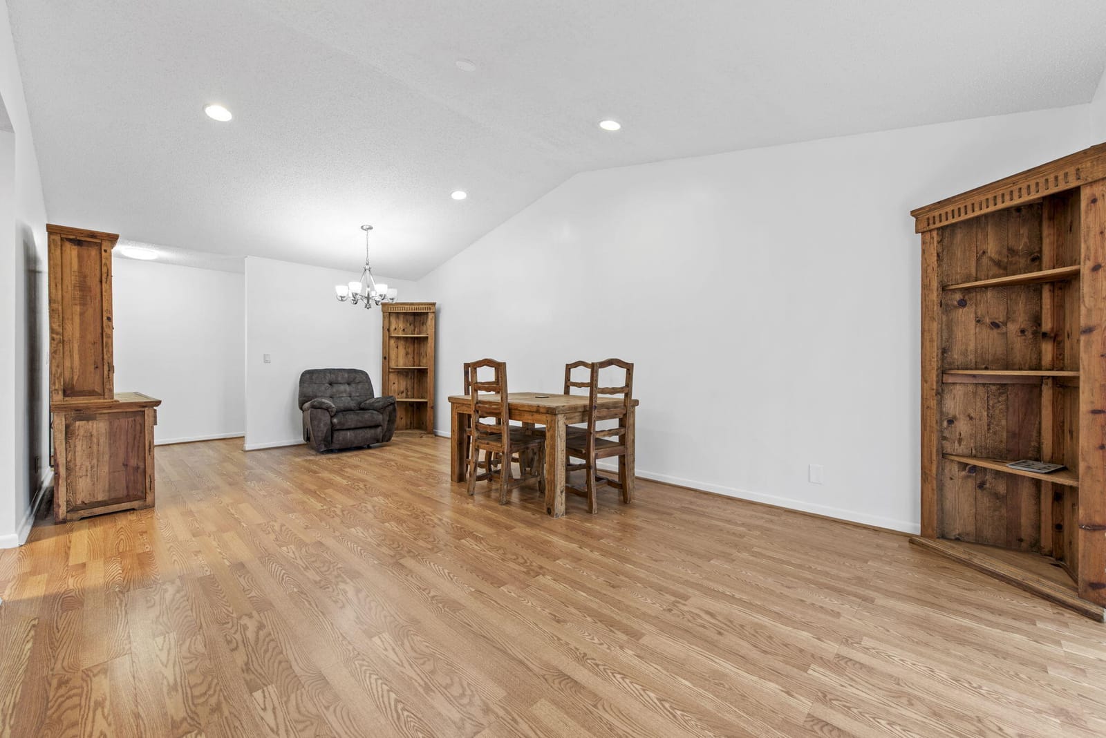 5249 Berwyn Street — photo 8
