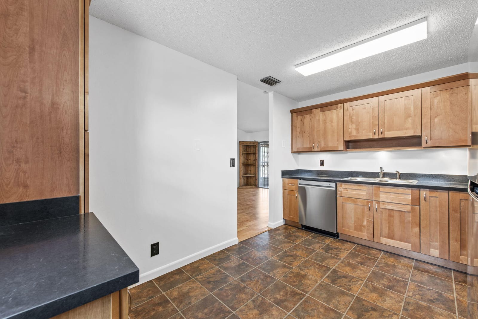 5249 Berwyn Street — photo 10