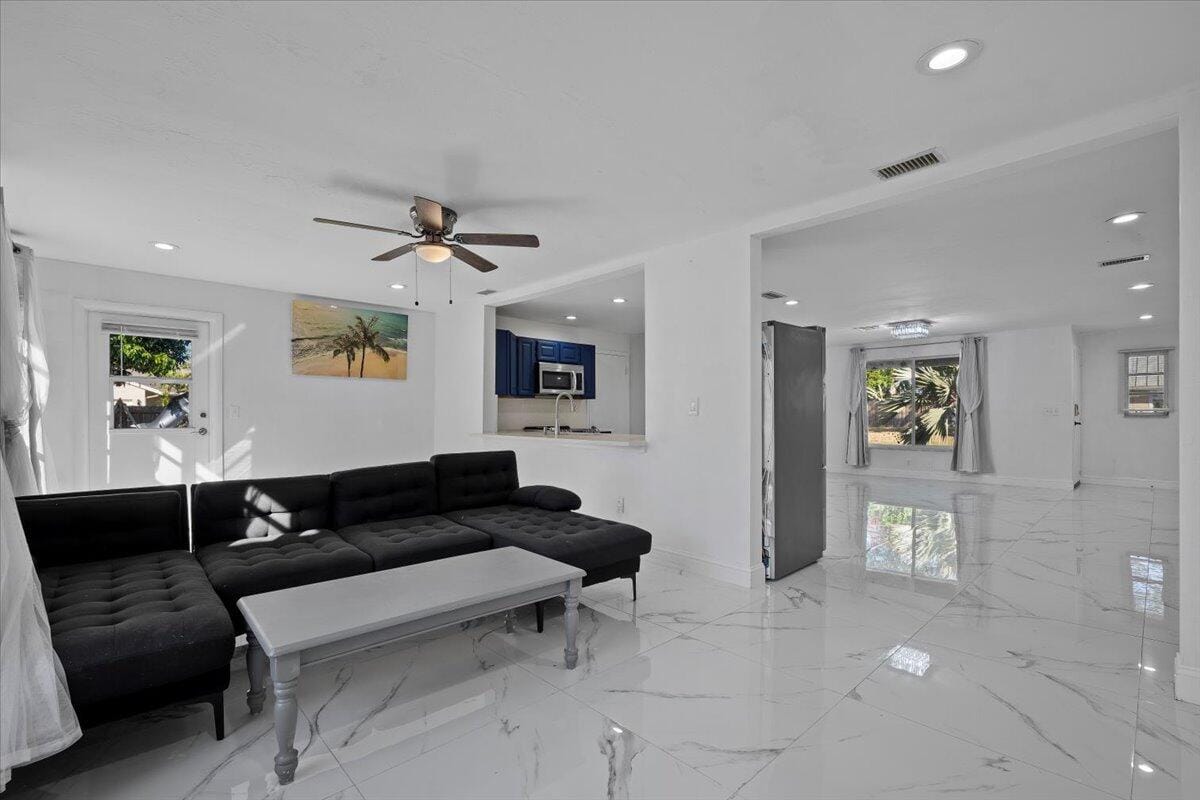 9110 Banquet Way, Lake Worth, FL 33467 photo 3