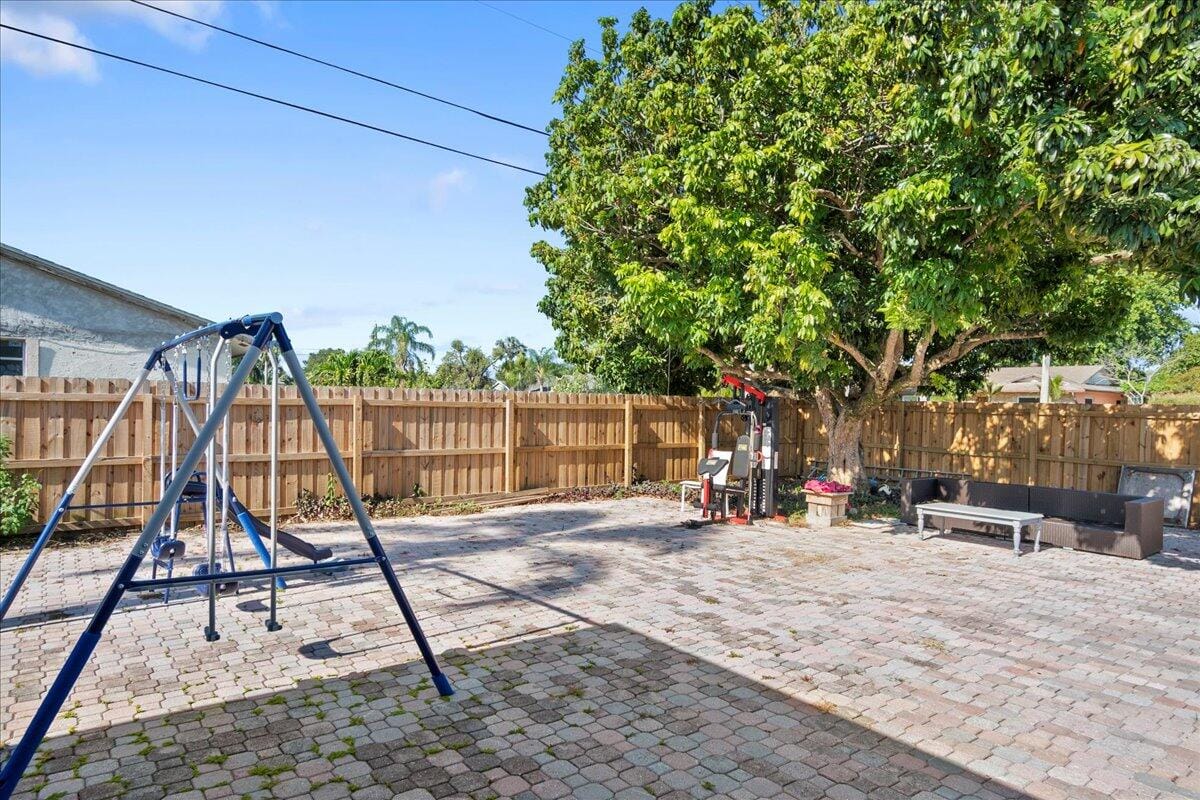 9110 Banquet Way, Lake Worth, FL 33467 photo 21
