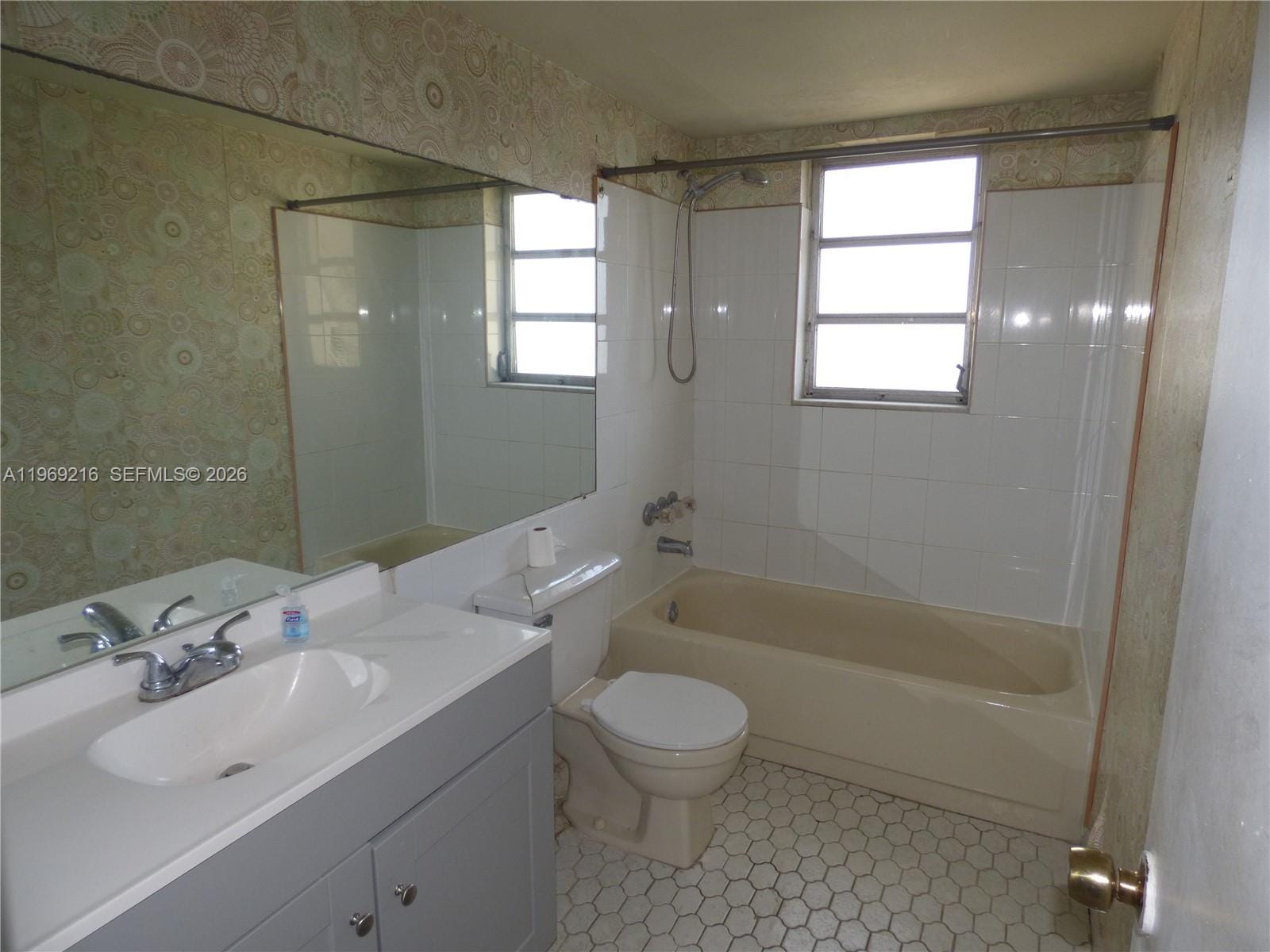 12035 NE 2nd Avenue A423, North Miami, FL 33161 photo 4