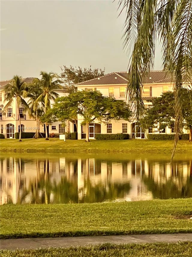 745 SW 148th Avenue 815, sold in Villas De Tuscany Condo, Sunrise, FL