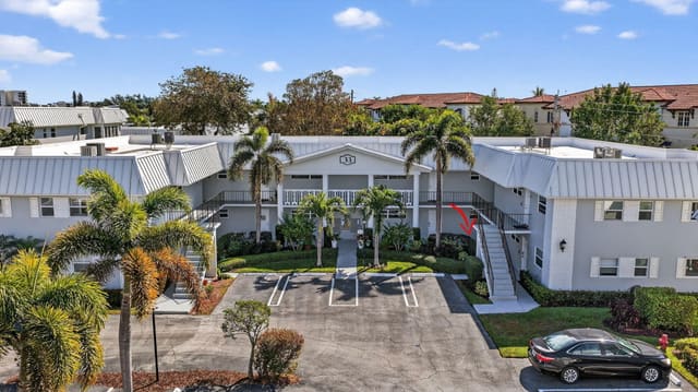 33 Colonial Club Drive 104, Boynton Beach, FL 33435