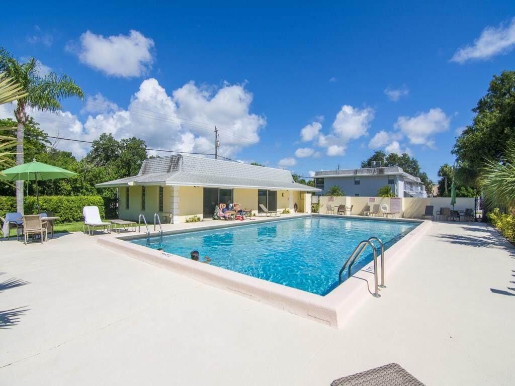 1166 6th Avenue B7, Vero Beach, FL 32960 photo 21
