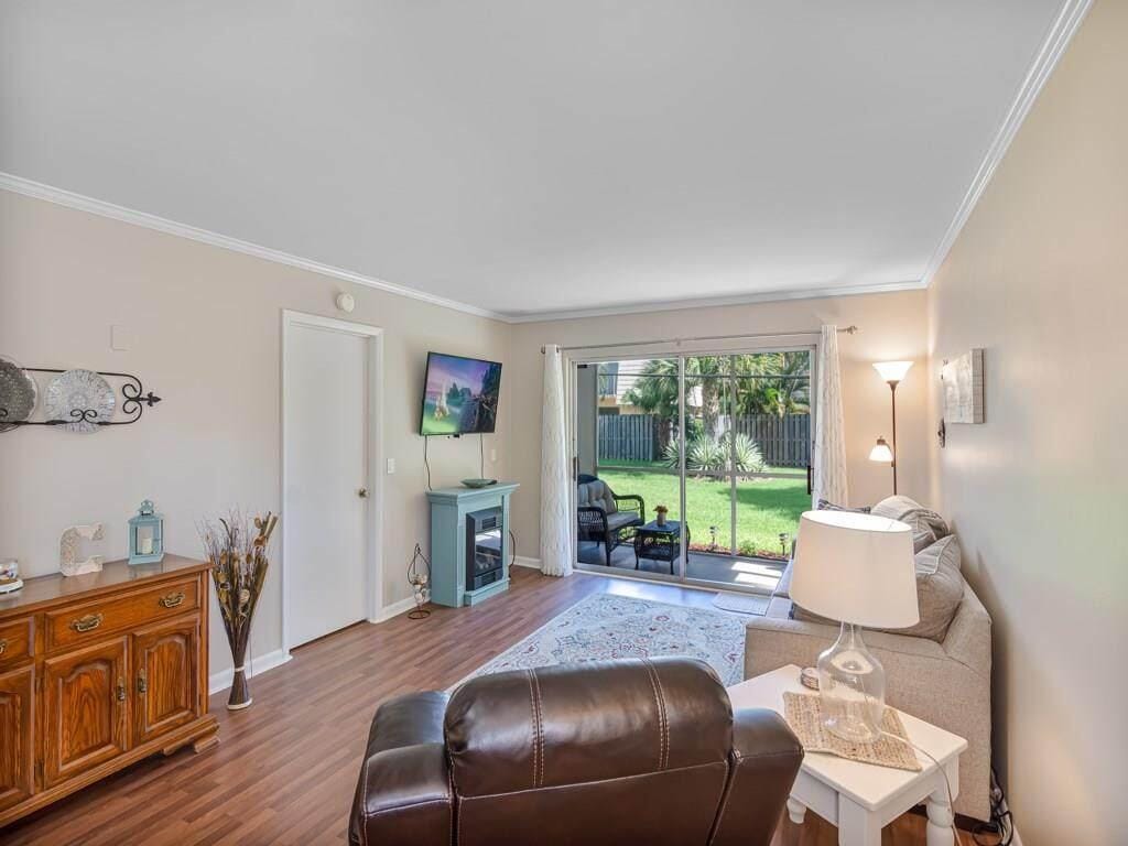 1166 6th Avenue B7, Vero Beach, FL 32960 photo 4