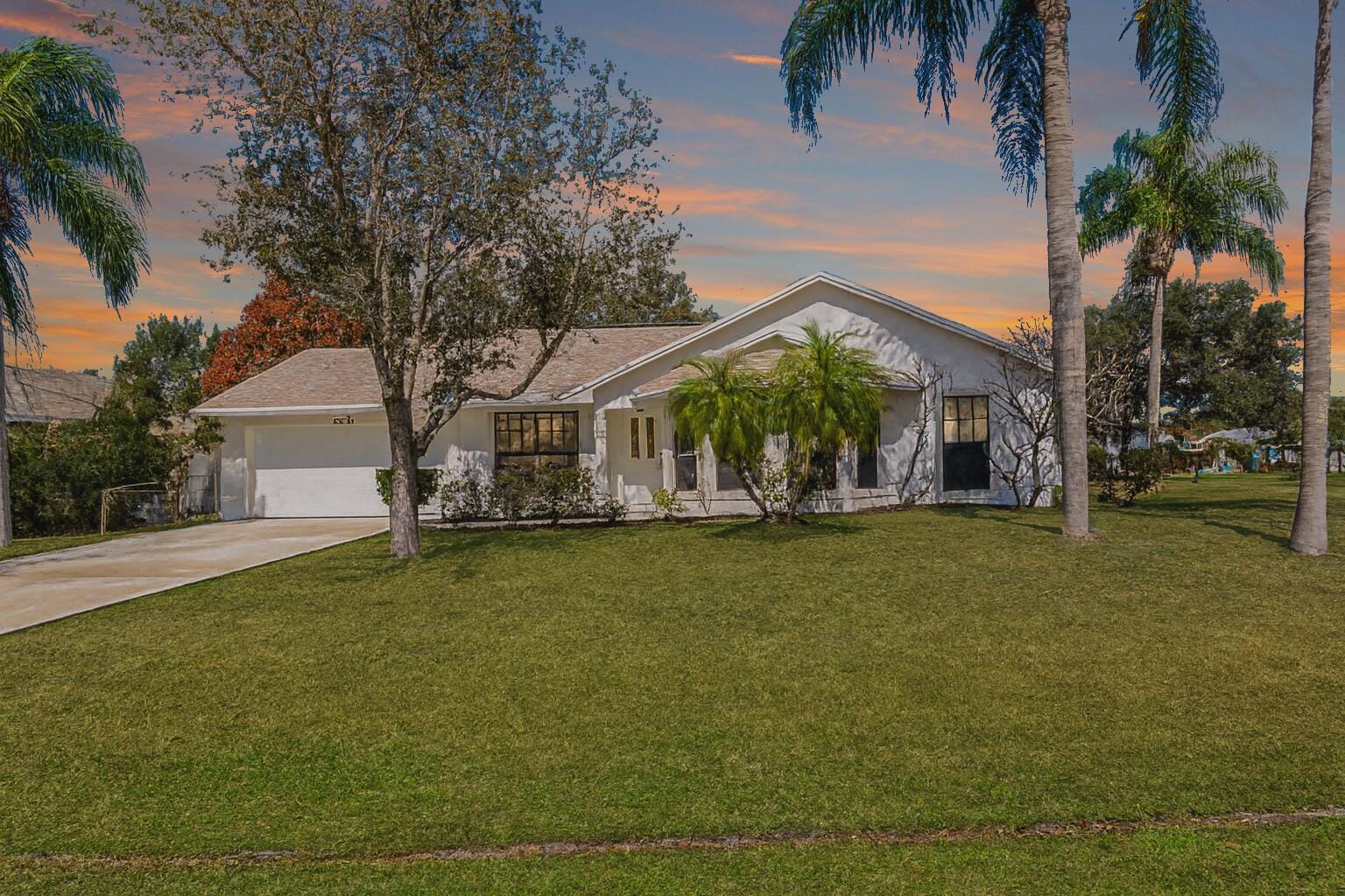6935 NW Hershy Circle, Port St. Lucie, FL 34983
