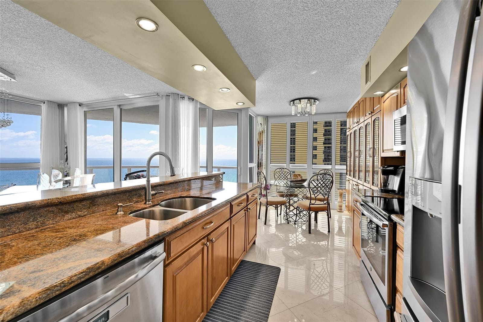 16425 Collins Avenue 2011, Sunny Isles Beach, FL 33160 photo 26
