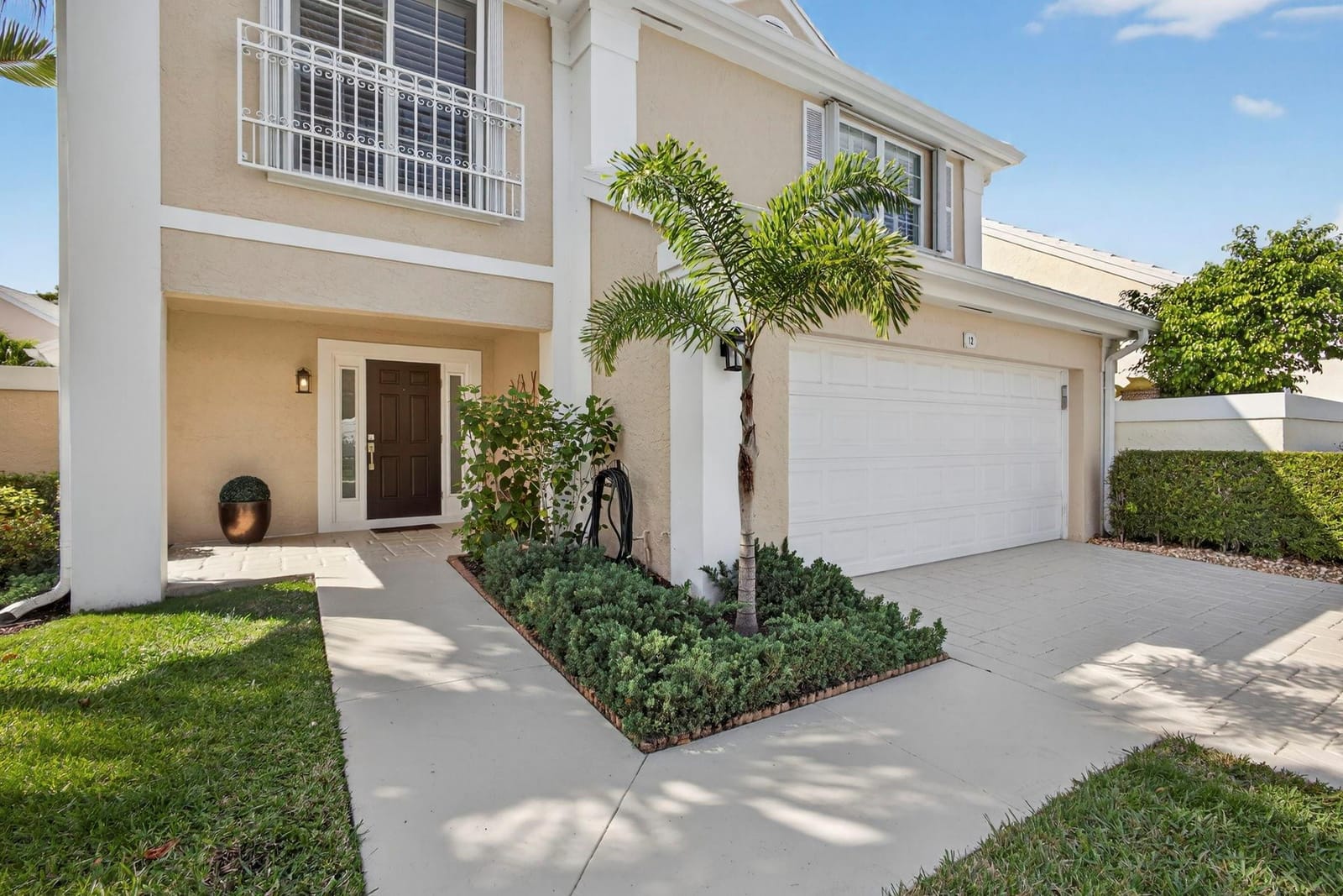 12 Wyndham Lane, Palm Beach Gardens, FL 33418 photo 2