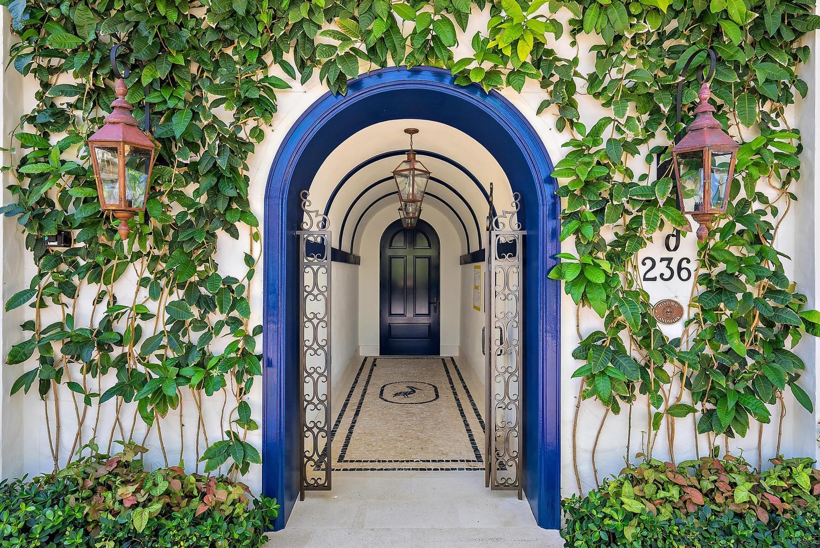 236 Phipps Plaza 101, Palm Beach, FL 33480 photo 3