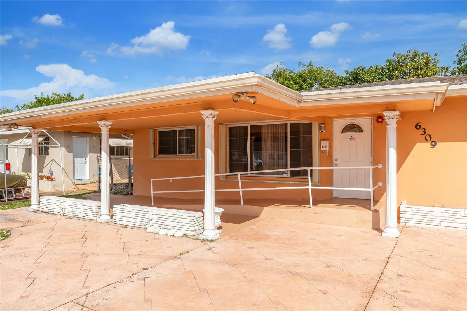 6309 SW 18th Street — photo 2