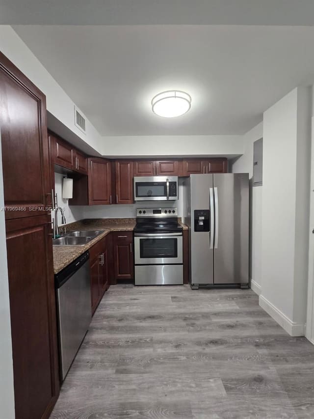 6500 Cypress Road 301, Plantation, FL 33317