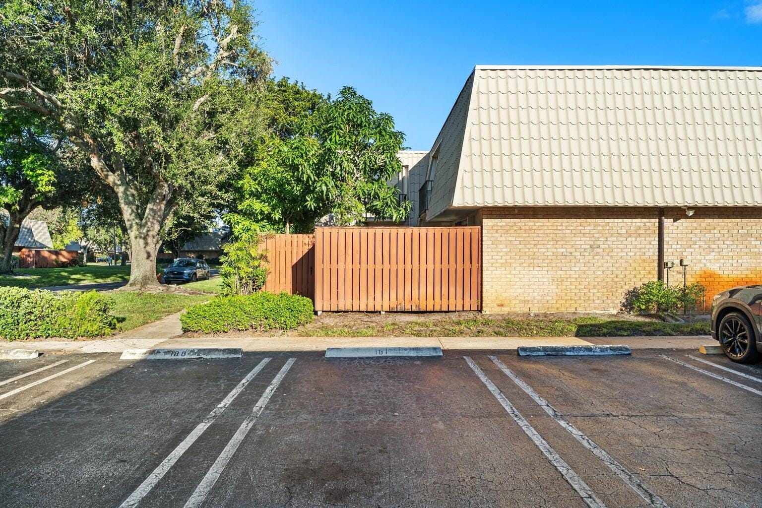 1700 Embassy Drive 708, West Palm Beach, FL 33401 photo 1