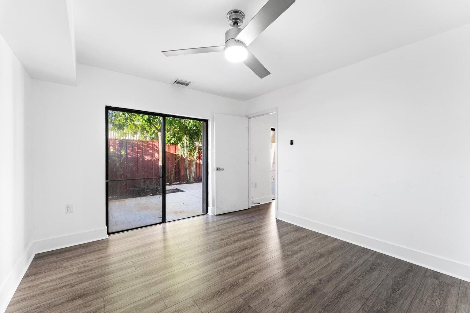 1700 Embassy Drive 708, West Palm Beach, FL 33401 photo 14