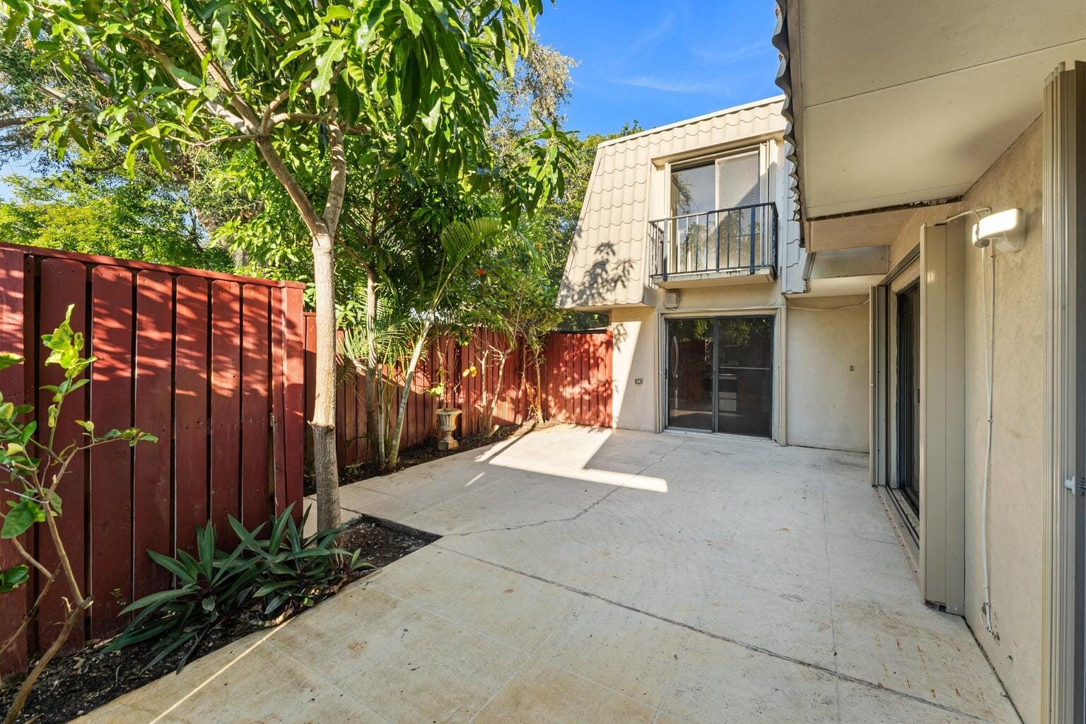 1700 Embassy Drive 708, West Palm Beach, FL 33401 photo 7