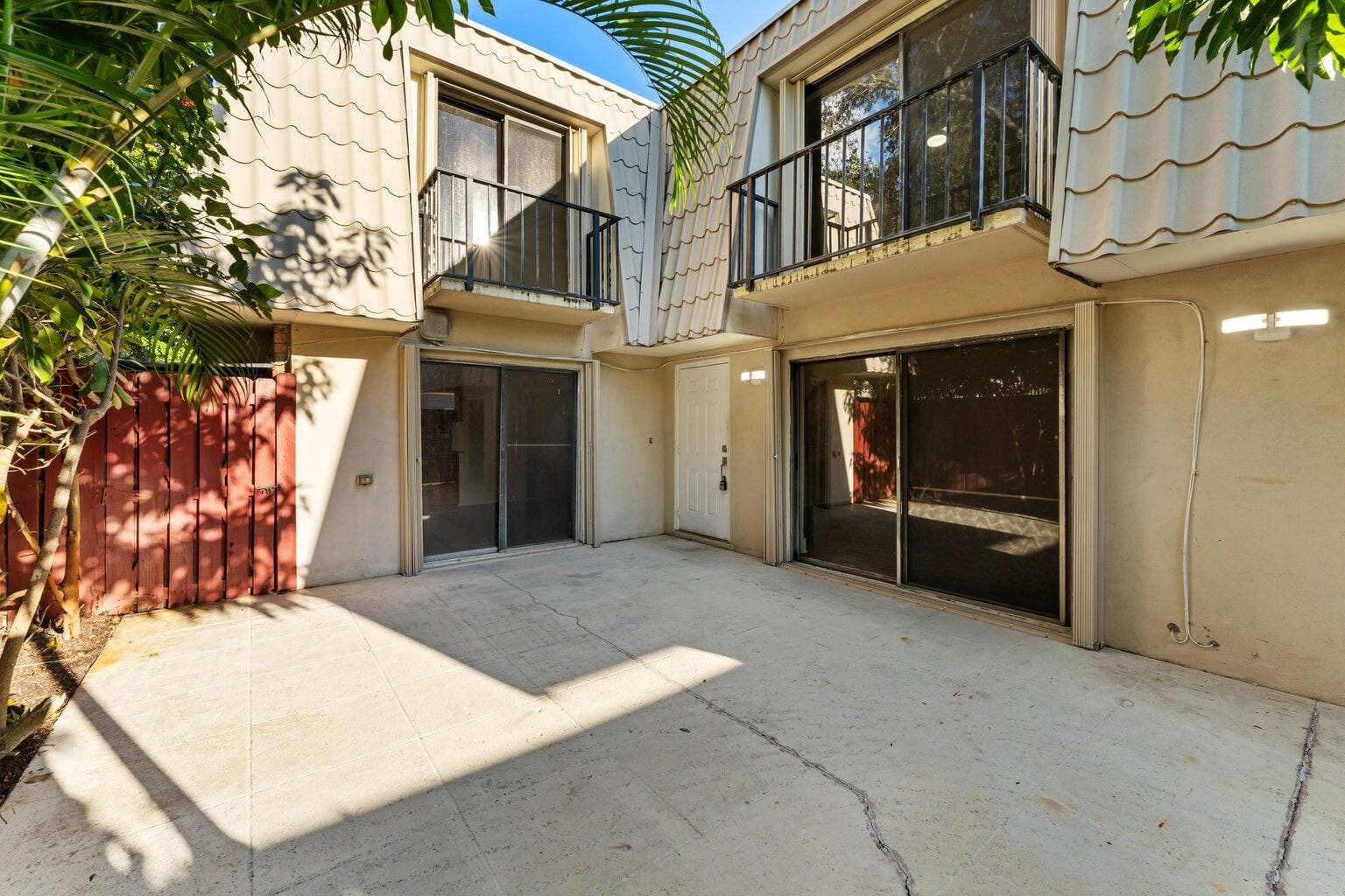 1700 Embassy Drive 708, West Palm Beach, FL 33401 photo 8