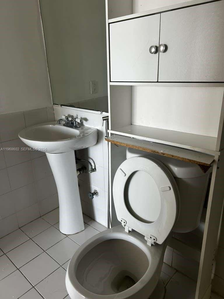 2025 NE 164th Street 918, North Miami Beach, FL 33162 photo 8