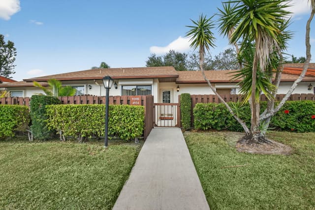 4934 Sable Pine Circle B, sold in Pine Ridge At Haverhill Condo, West Palm Beach, FL
