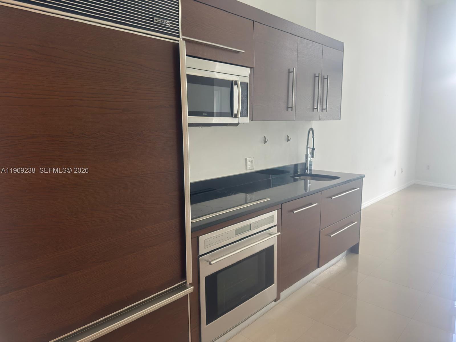 465 Brickell 1504, Miami, FL 33131 photo 4