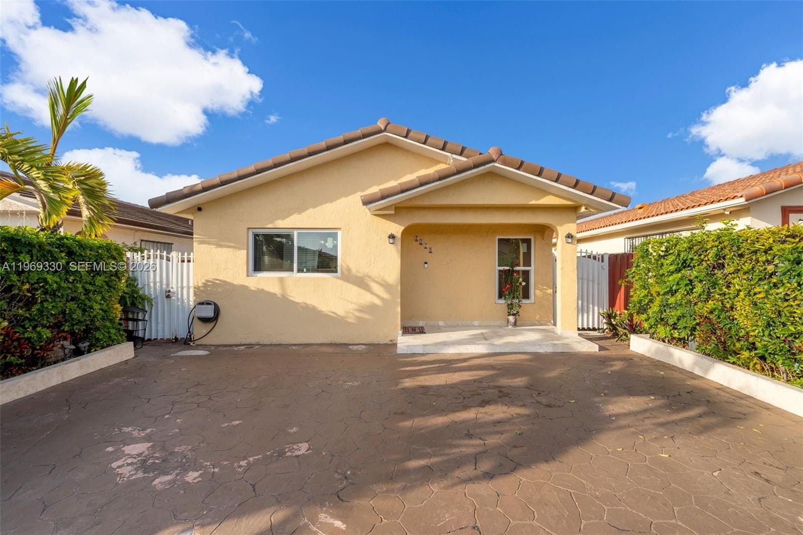 2775 W 71st Place, Hialeah, FL 33016