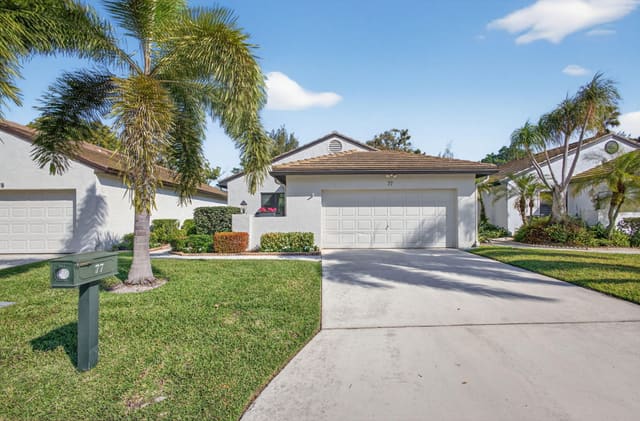 77 Ironwood Way, sold in Ironwood, Palm Beach Gardens, FL