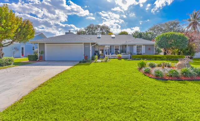 7886 SE Trenton Avenue, sold in Lexington At Heritage Ridge, Hobe Sound, FL
