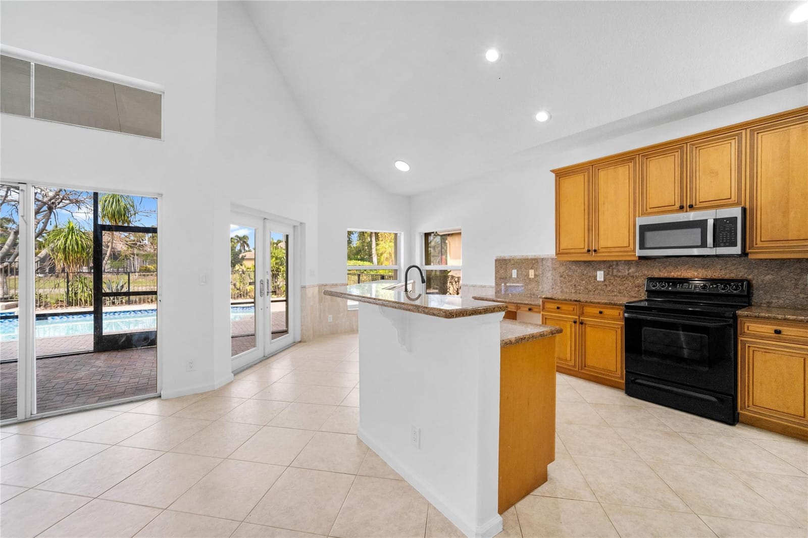 11217 NW 68th Place — photo 3