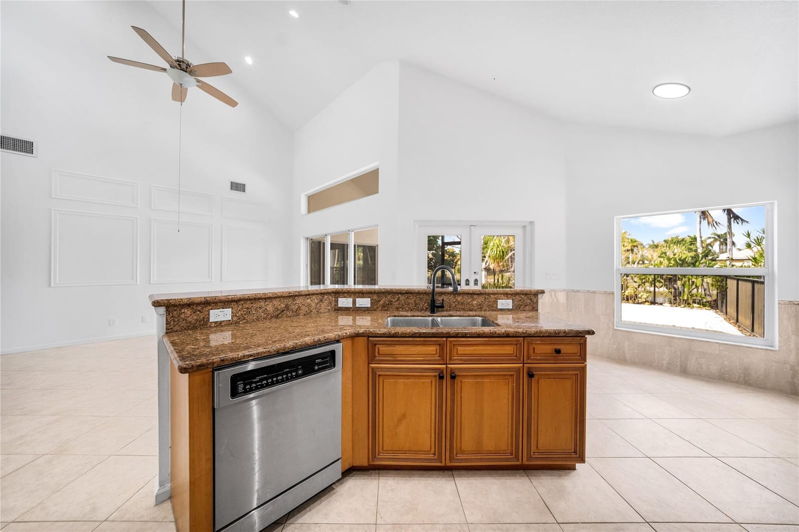 11217 NW 68th Place — photo 7