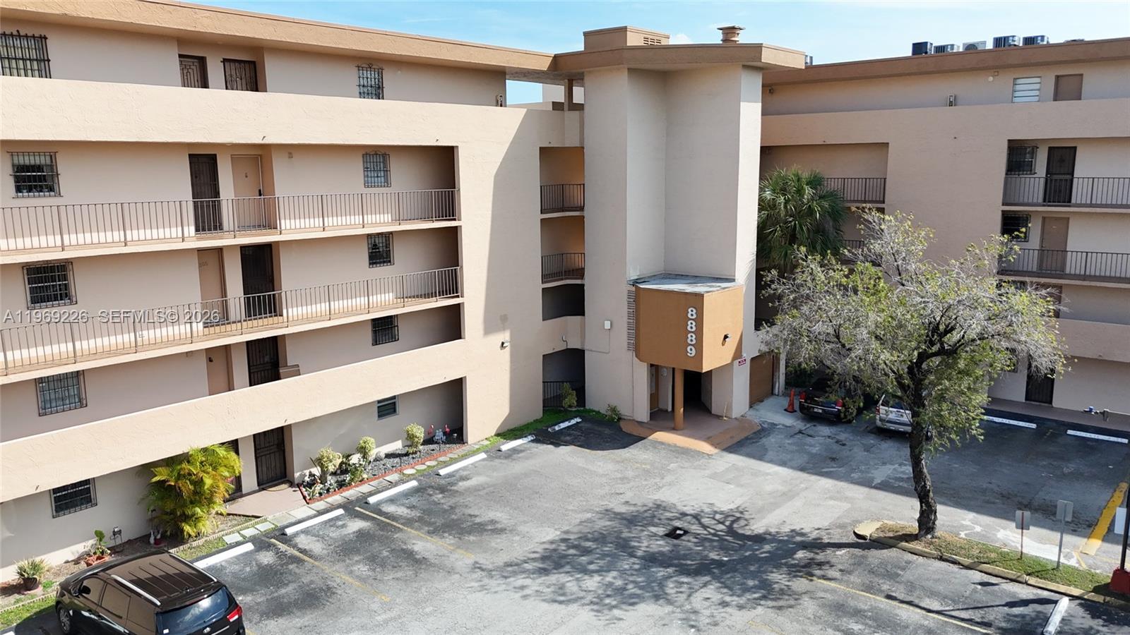 8889 W Fontainebleau Boulevard 505, Miami, FL 33172, Miami
