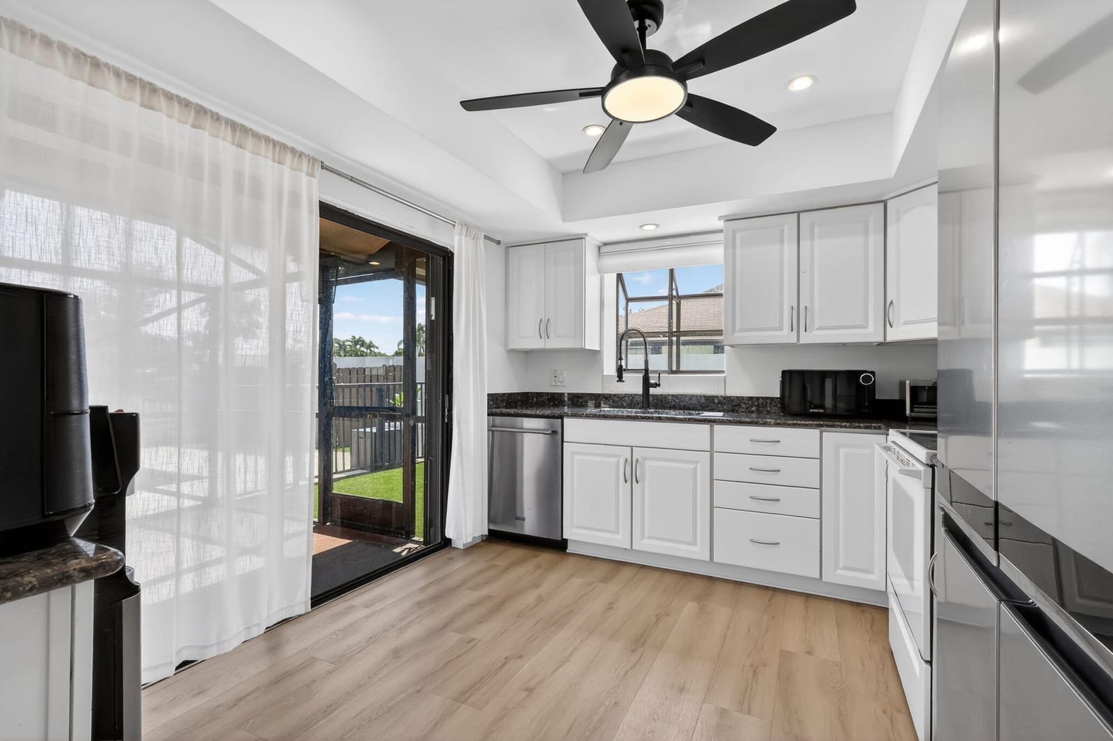 293 SW 28th Avenue, Delray Beach, FL 33445 photo 14