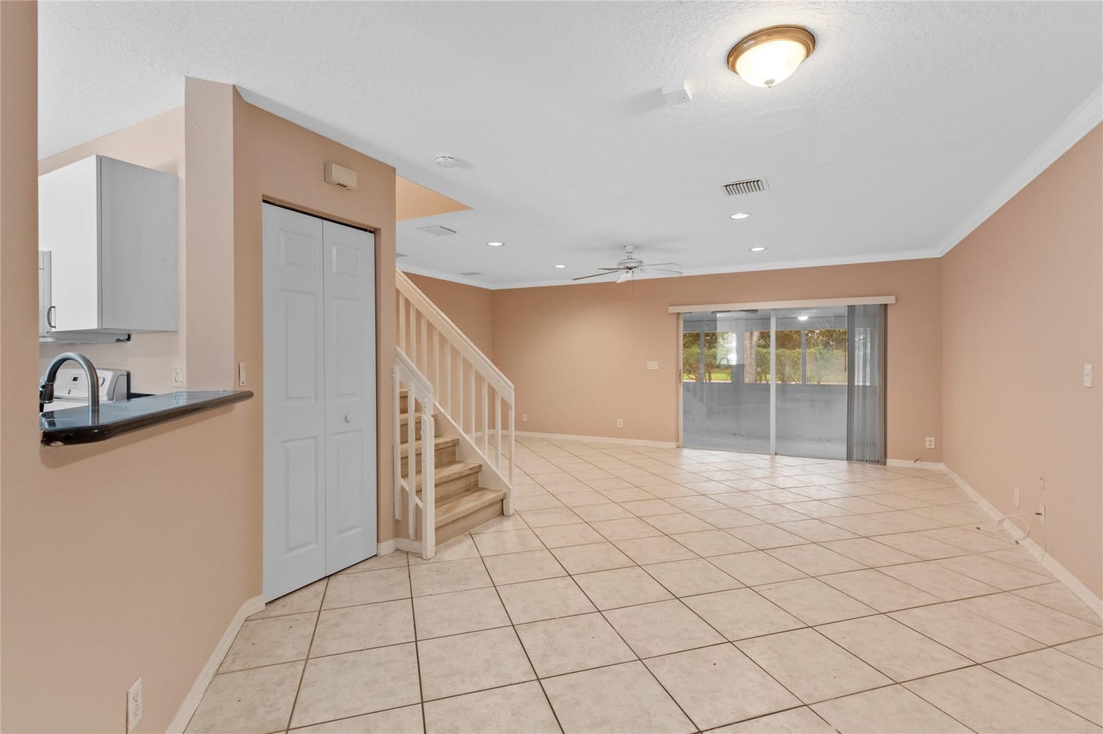 1186 SW 44th Avenue 1186 — photo 8