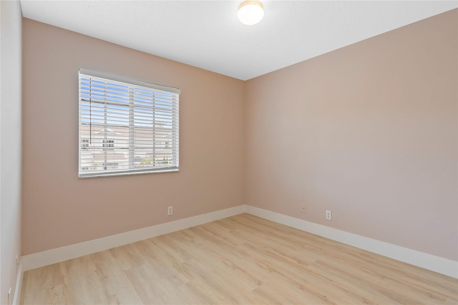 1186 SW 44th Avenue 1186 — photo 10